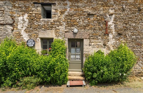 Saint-Juire-Champgillon Maison | Vacation Home "Gîte - Vent Dé Zen" with Private Terrace