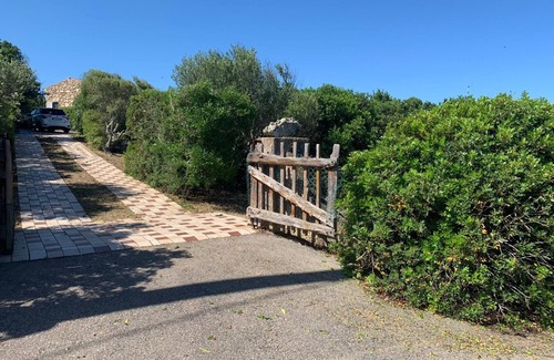 San Pasquale Maison | Vacation home Villa Felice, San Pasquale, North Sardinia Holiday villa with sea view and garden.