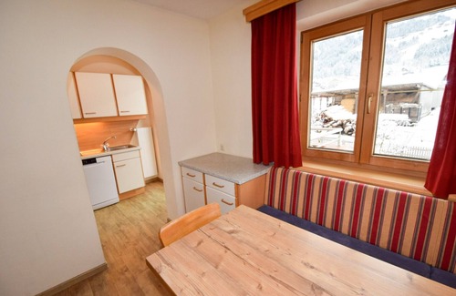 Distelberg Appartement | Vacation apartment 5 min to the ski area in Aschau im Zillertal 1st floor