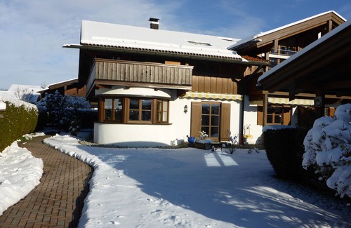 Aschau im Chiemgau Appartement | Ferienwohung 106 qm mit zwei Schlafzimmer und Süd-Terrasse