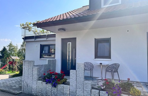 Lehrensteinsfeld Appartement | Vacation apartment Lauchäcker - Guesthouse Zum Wolffenturm