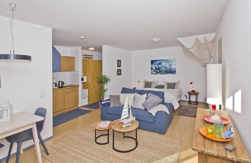 Breege Appartement | Vacation apartment near the water with balcony, sea view - Villa Seeschwalbe FeWo 10