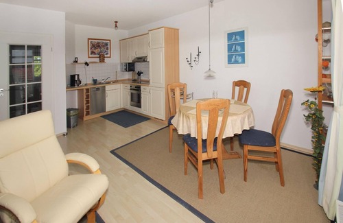 Breege Appartement | Vacation apartment near the harbor with balcony and sea view - Hafenhäuser Breege FeWo 14