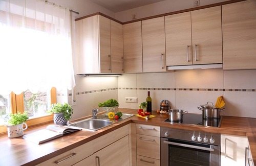 Saaldorf-Surheim Appartement | Ferienwohnung "Untersberg"; 86 qm mit 2 separaten Schlafzimmern