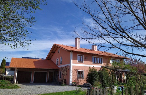 Saaldorf-Surheim Appartement | 120 m² Ferienwohnung mit 2 sep. Schlafzimmern