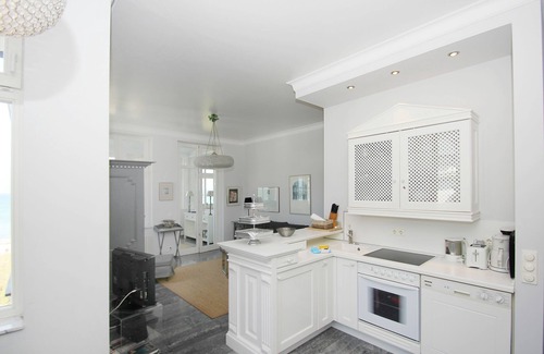 Binz Appartement | Vacation apartment near the beach with balcony and sea view - Villa Strandeck FeWo 06