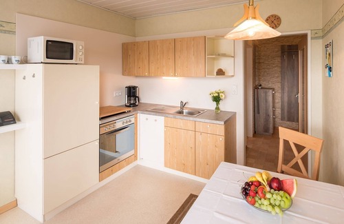 Reinhardshausen Appartement | Vacation apartment Margerite - Guesthouse Nöchel
