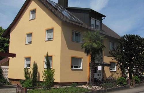 Rust Appartement | Appartement 2, 85m², 1. 1er étage, 2 chambres à coucher, 1 salon-cuisine, max. 5 personnes - Maison Hanne