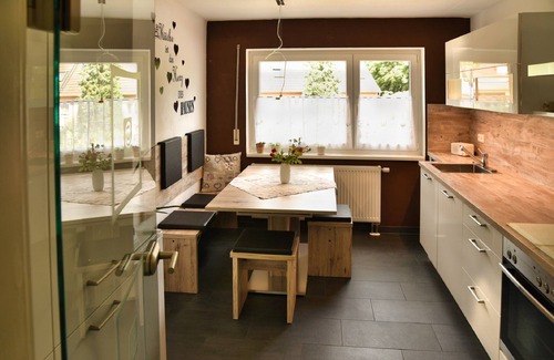 Volkach Appartement | Vacation apartment (78m2) with terrace and fully equipped kitchen