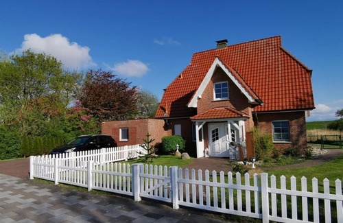 Eckwarder Ahndeich Appartement | Vacation apartment Strandkorb - Holiday apartments Huus Diekenblick