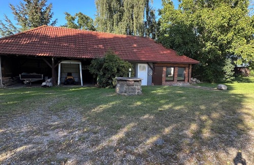 Hohenkirchen Appartement | Vacation apartment Baltic Sea - 120 square meters, with large garden, near Wismar & beach (5km)