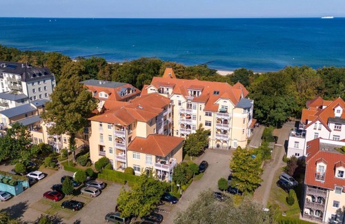 Ostseebad Kuhlungsborn Appartement | Vacation apartment on the Baltic Sea with 2 balconies, incl. sauna area & pool in the house! - Dune Castle