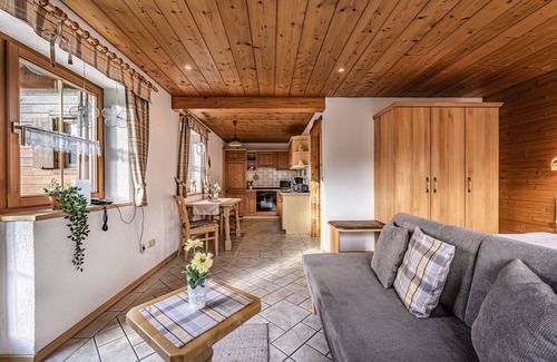 Tragweis Appartement | Appartement Kuni im Blockhäuserl - Les blockhaus de Heumann à la forêt