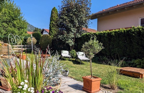 Unterwoessen Appartement | Ferienwohnung 73 m², 1-4 Personen, Wohnküche, 2 Schlafzimmer, Bad/WC, TV, WLAN, Balkon, eigener Garten