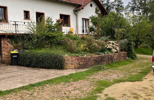 Merzig Appartement | Apartment Grün und Aussichtsreich - apartment/apartment, shower, WC, 1 bedroom