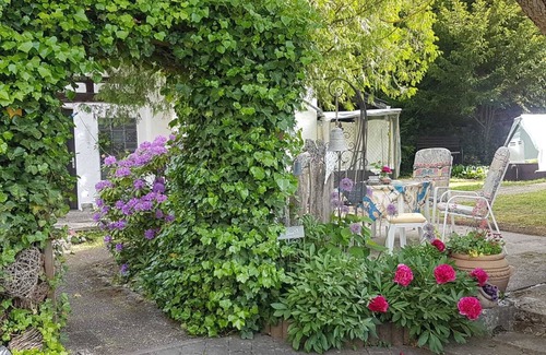 Berghausen Copropriété | Vacation apartment "Haus Herzblick" directly on the pilgrimage path "Herzweg des Friedens" in Ts.