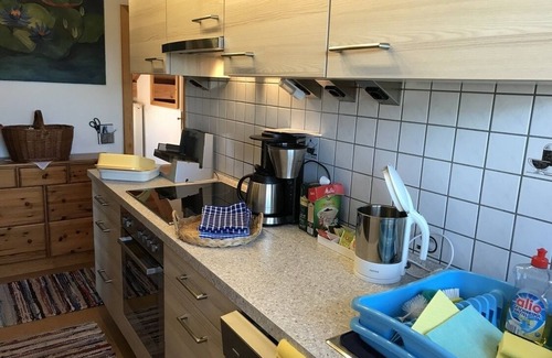 Langweid Appartement | Himmel+Berge-Ferienwohnung, 65 qm, 2 Schlafzimmer, Wohnzimmer mit Schlafcouch, Eßecke, Küchenzeile, Dusche, WC, Balkon