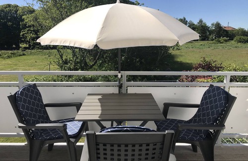 Breege Appartement | Vacation apartment in a quiet location and with balcony - Ferienhaus Solamar FeWo OG
