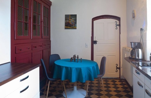 Hilbringen Appartement | Vacation apartment in the castle "de Maurice" - Hilbringen Castle