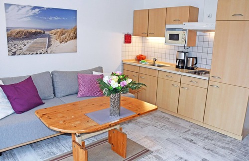 Gustow Appartement | Vacation apartment Johanna terrace and garden view - Holiday apartment Johanna with terrace and garden view