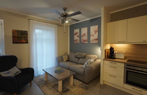 Serrahn Appartement | Vacation apartment "Kranich" on Lake Krakow with terrace and playroom
