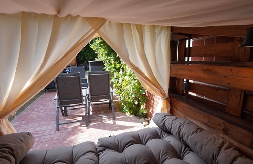 Serrahn Appartement | Vacation apartment "Kranich" on Lake Krakow with terrace and playroom