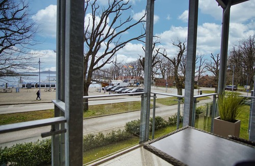 Lauterbach Appartement | Vacation apartment near the harbor with sea view - Hafenresidenz Lauterbach FeWo 2-2
