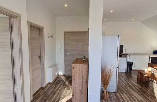 Ostringen Appartement | Vacation apartment "Penthouse Tiefenbach" with private wooden terrace on the roof and WLAN