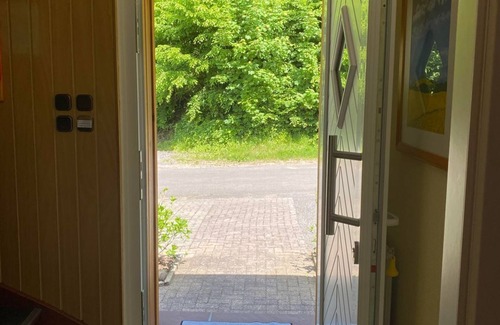 Amelith Maison | Vacation apartment, shower, WC, 2 bedrooms - Ferienhaus Buren-Hof