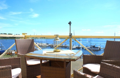 Oertzenhof Appartement | Vacation apartment Seepanorama 1 on Poel