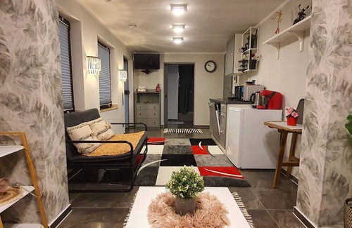 Uedesheim Appartement | Vacation apartment+swimming pool/garden/terrace/playground
