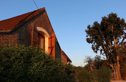 Montcony Appartement | Vacation apartment "Vers le Sud" in a former farmhouse with pool