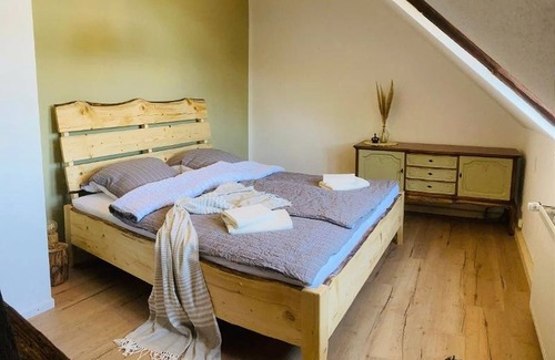 Hofgeismar Appartement | Vacation apartment with fireplace oak 125sqm, 4 bedrooms, max. for 10 persons