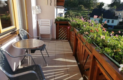 Litschau Appartement | Vacation apartment with large garden with solar-heated swimming pool with terrace and sun loungers