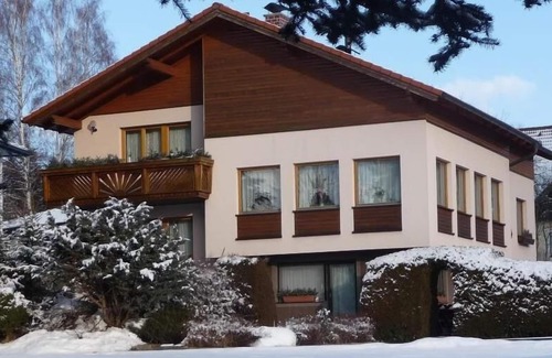 Litschau Appartement | Vacation apartment with large garden with solar-heated swimming pool with terrace and sun loungers