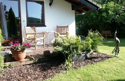 Anraff Appartement | Appartement avec terrasse, nature luxuriante et atmosphère de bien-être agréable