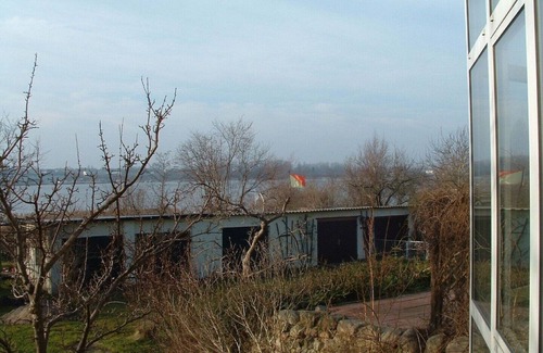 Gehlsdorf Appartement | Vacation apartment with a view of the Warnow in Rostock-Gehlsdorf