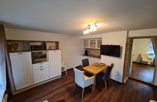 Niederdorla Appartement | Vacation at the center. New vacation apartment in the old Mehlager