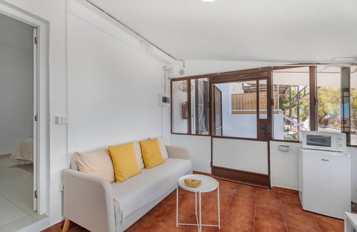 Armenime Appartement | Vacances 'Beautiful Sea View and Pool Finca 3' avec piscine partagée, terrasse privée et Wi-Fi
