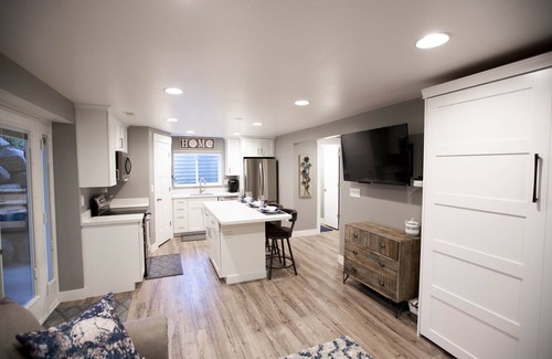 Sandy Appartement | Bonheur de vacances! Le rêve du skieur! Spa / spa couvert, foyer, vues sur la montagne.