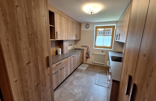 Canazei Chalet De Ski | Chalet de vacances Crepes De Sela avec vue sur les montagnes, Wi-Fi, balcon et jardin