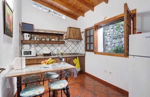 Las Rosas Maison | Maison de vacances "El Nogal" avec vue sur la mer, terrasse privée et Wi-Fi.