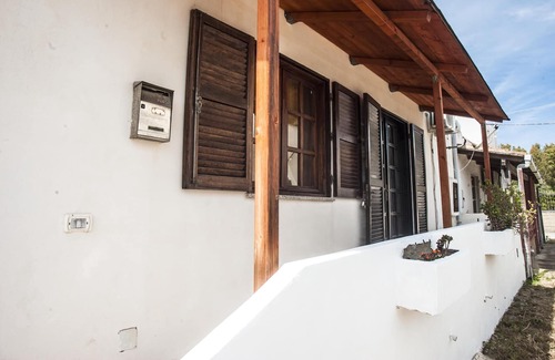 San Giovanni Suergiu Maison | Maison de vacances Casa Lucia avec A/C & Balcon
