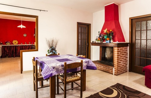San Giovanni Suergiu Maison | Maison de vacances Casa Lucia avec A/C & Balcon