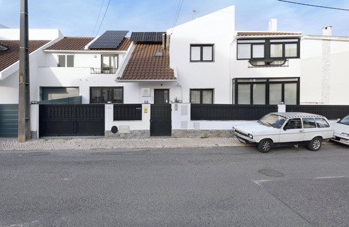 Cascais Maison | Maison de vacances "Casa Mourato - Merveille intelligente et écologique" avec piscine privée
