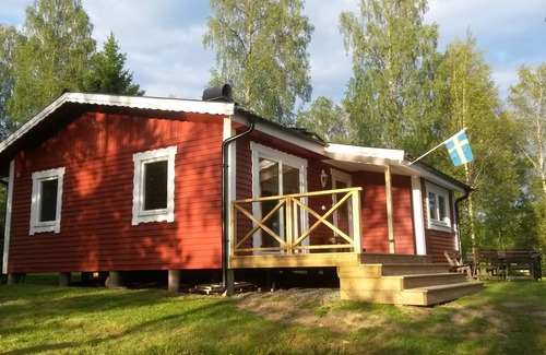 Bor Maison | Bonheur de vacances au bord du lac: maison de vacances Åröbo