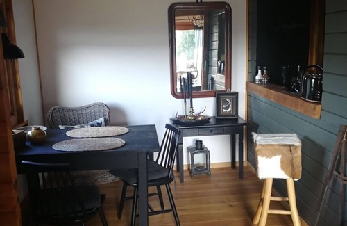 Amelith Maison | Vacation home Mountainside - Holiday home, shower, WC, 1 bedroom