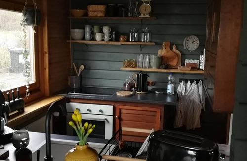 Amelith Maison | Vacation home Mountainside - Holiday home, shower, WC, 1 bedroom