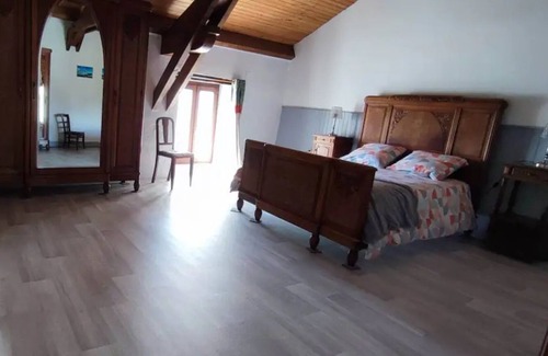 Magneux-Haute-Rive Maison | Vacation Home "Baroud 8 Personnes" with 2 Private Terraces & Wi-Fi