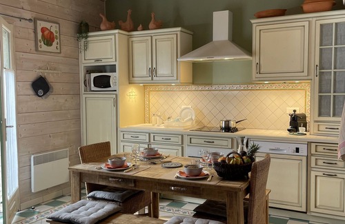 Longeves Maison | Maison Vacances/2 Chambres/La Rochelle à15 mn/Jardin clos/WIFI/Chèques vacances